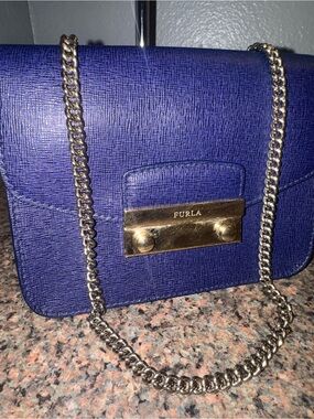 Furla metropolis Royal Blue Leather Crossbody EUC